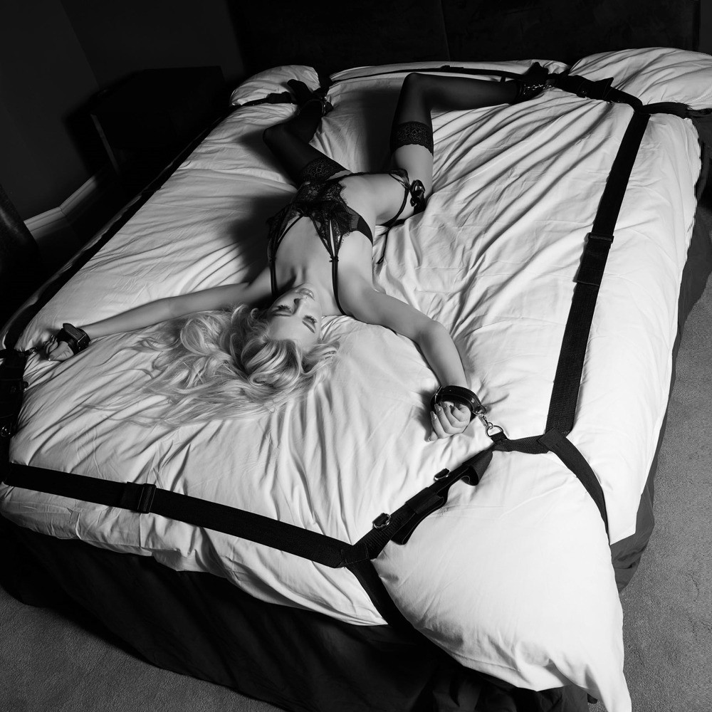 Кровать для бондажа бдсм
