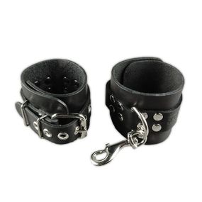 Наручники с фиксирующим карабином 